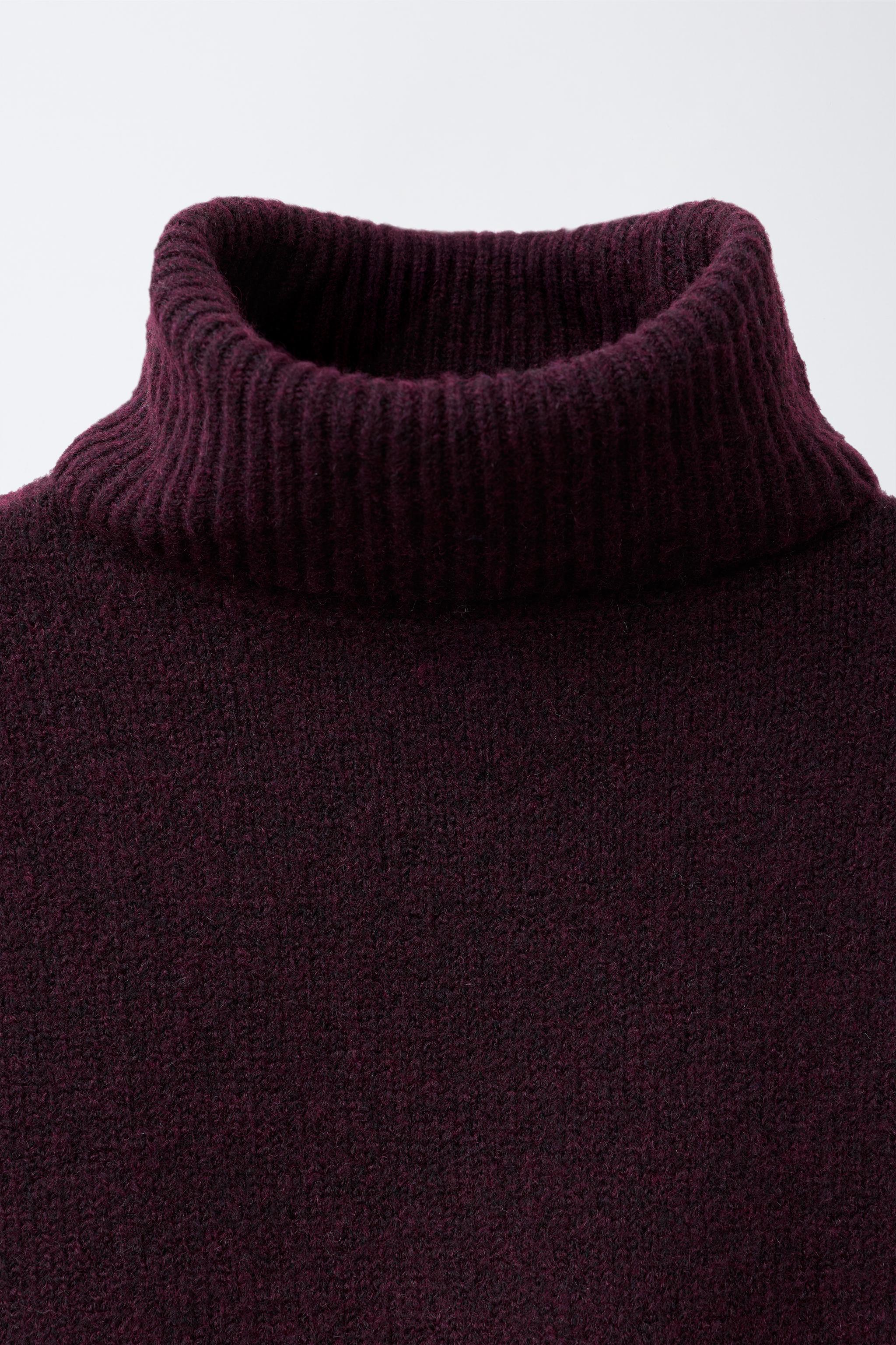 PLAIN KNIT TURTLENECK SWEATER